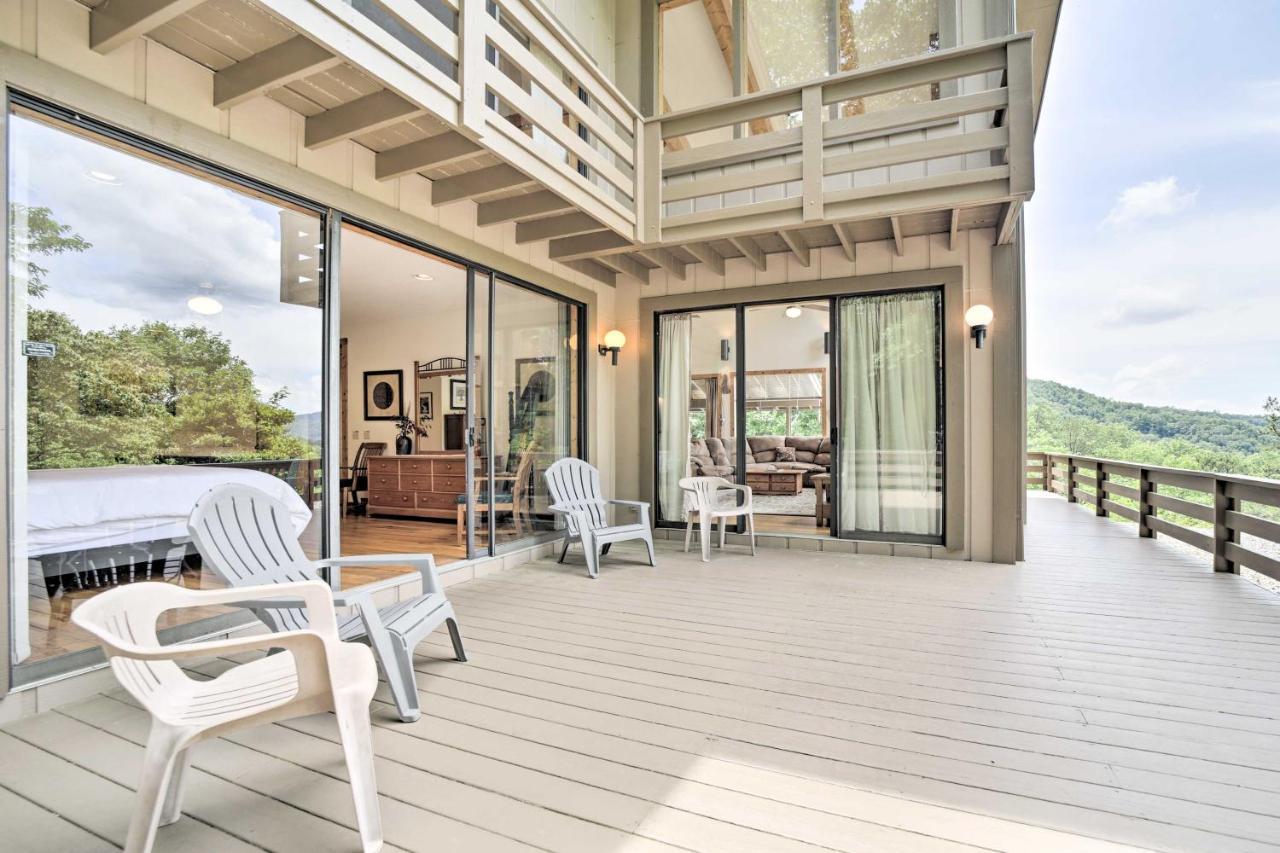 Vibrant Bryson City Home With Mtn Views And Deck! Luaran gambar
