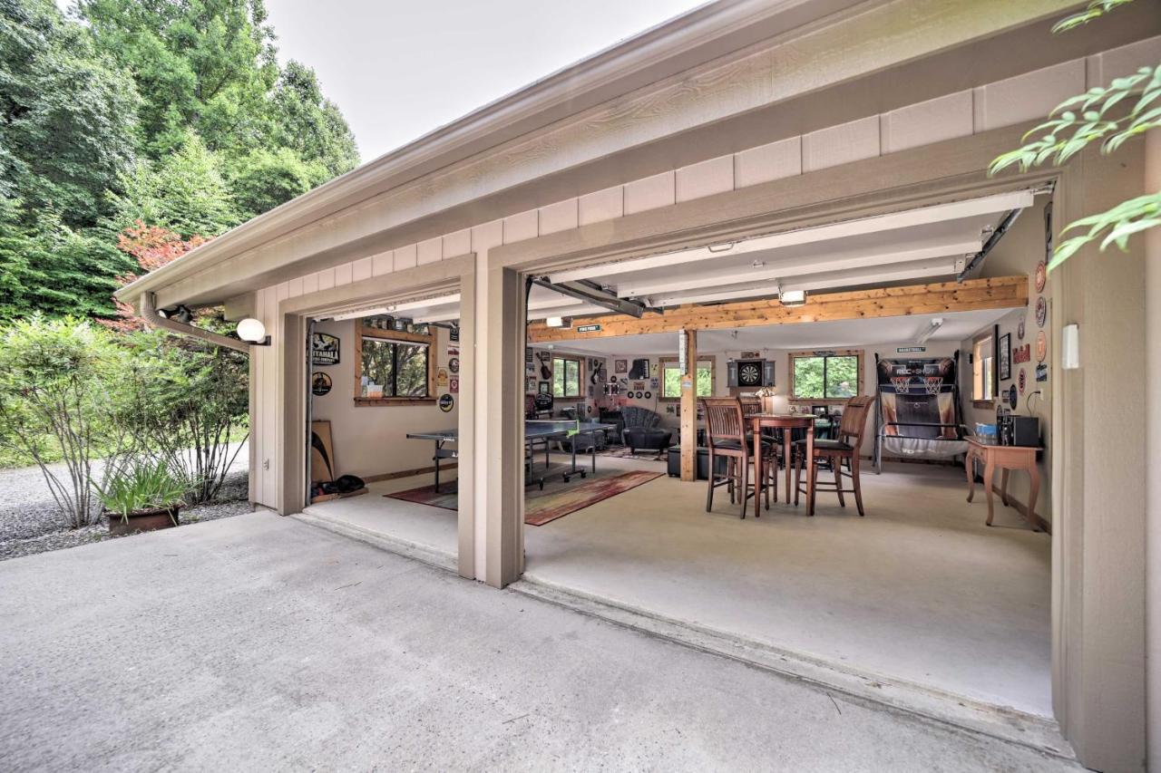 Vibrant Bryson City Home With Mtn Views And Deck! Luaran gambar